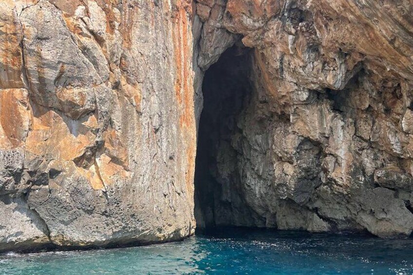 3 Hour Group Tour by Boat to the Caves of Santa Maria di Leuca 2