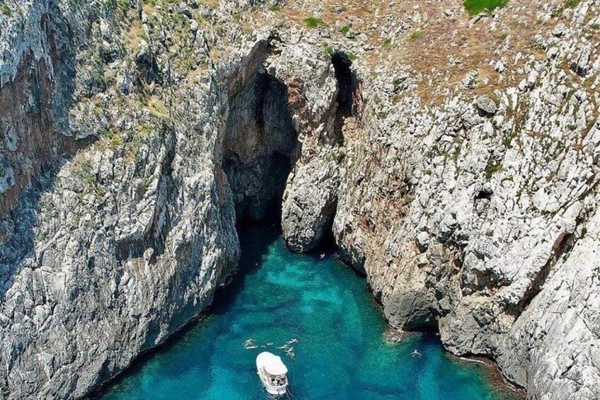 3 Hour Group Tour by Boat to the Caves of Santa Maria di Leuca 3