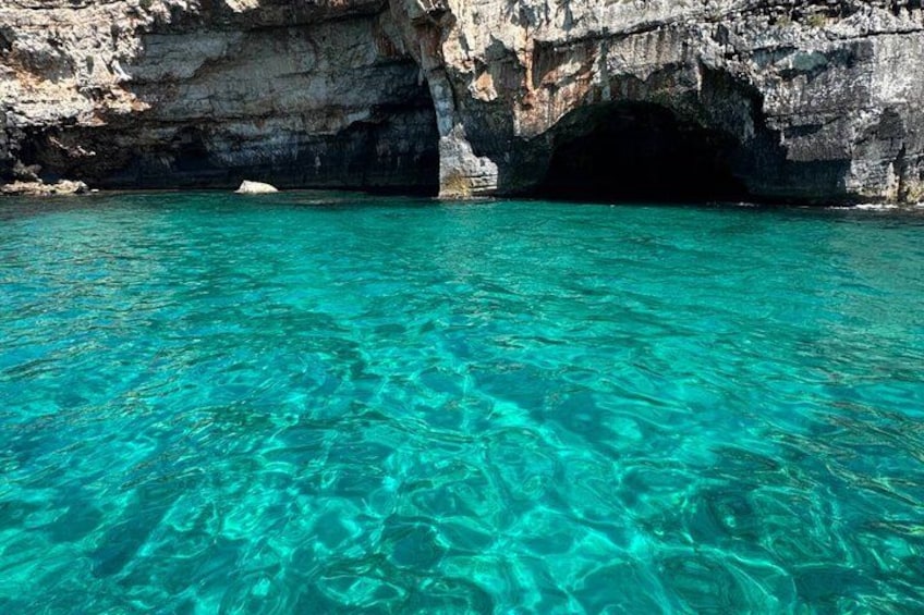 3 Hour Group Tour by Boat to the Caves of Santa Maria di Leuca 2