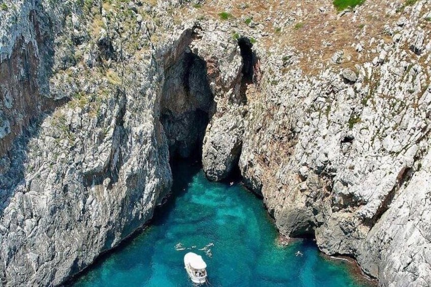 3 Hour Group Tour by Boat to the Caves of Santa Maria di Leuca 3