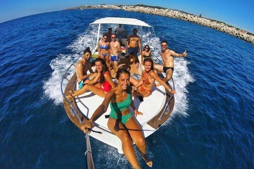 3 Hour Group Tour by Boat to the Caves of Santa Maria di Leuca 5