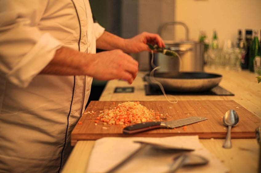 Florence: Pasta Cooking Class with Unlimited Wine 2