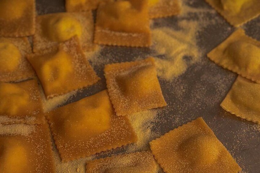 Florence: Pasta Cooking Class with Unlimited Wine 2