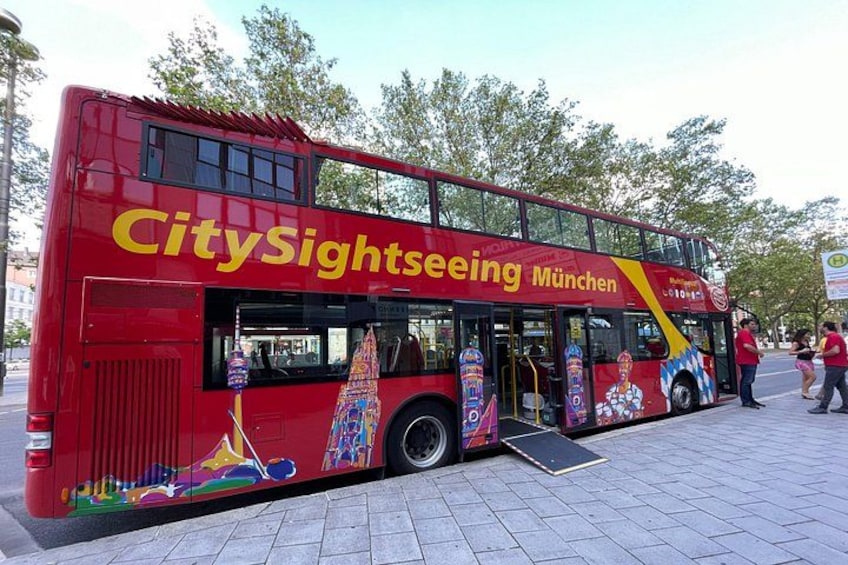 Hop-On Hop-Off Tour CitySightseeing Munich 2