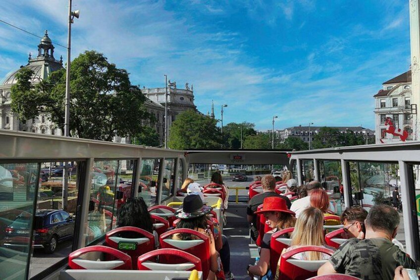 Hop-On Hop-Off Tour CitySightseeing Munich 2