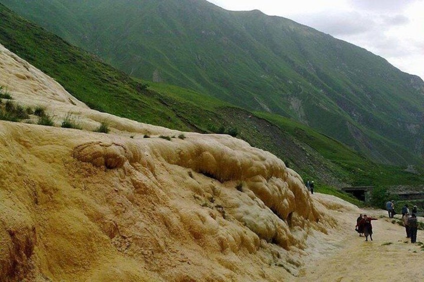Shared Tour to Mount Kazbegi with Licensed Guide 3