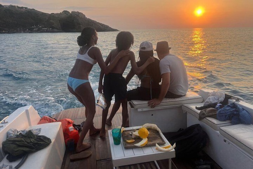 Boat excursion in Cefalù and snorkeling 3 hours fruit and drink 4