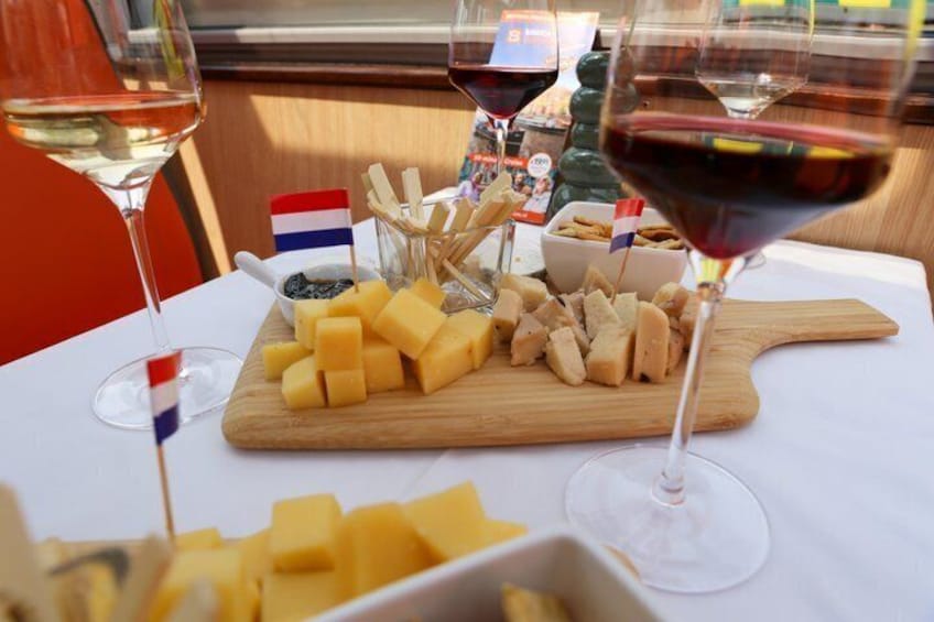 Haarlem: The Cheese and Wine Evening Cruise 2