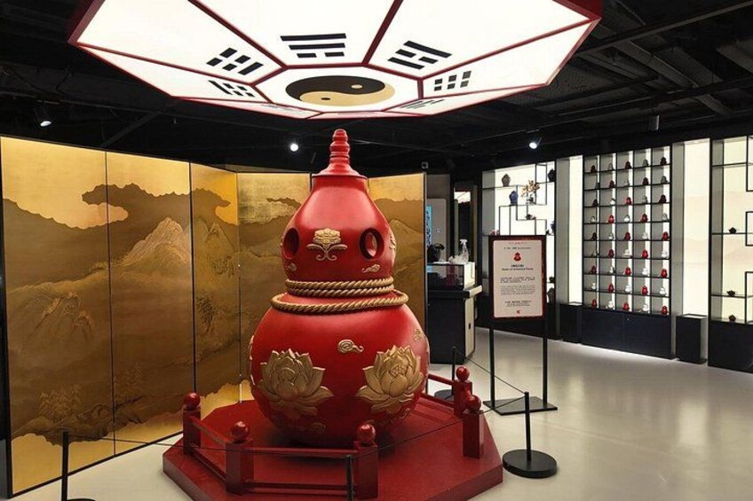 Top-Rated Hong Kong Tour: Peak Tram, Dim Sum & Cultural Sights 2