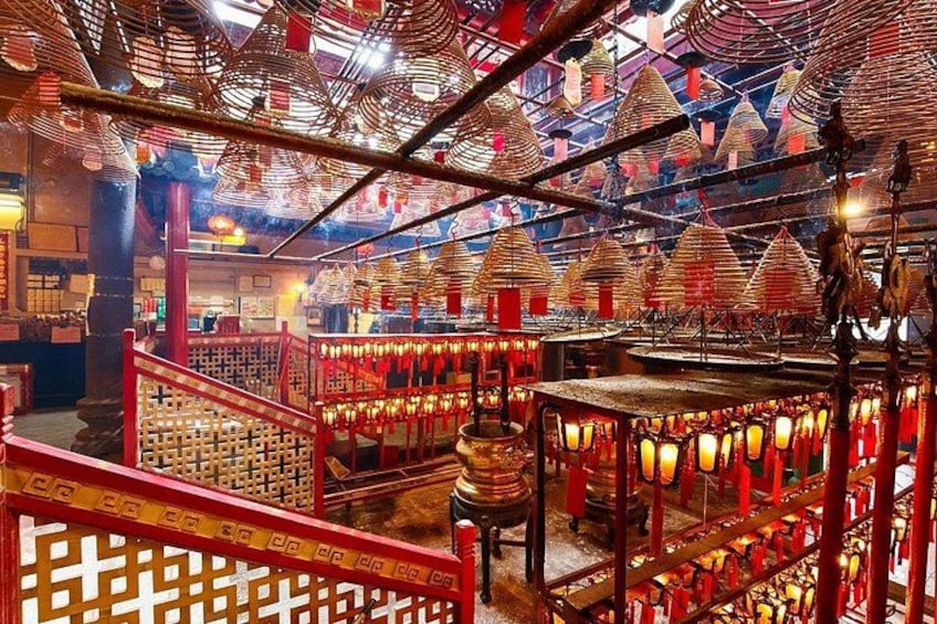 Top-Rated Hong Kong Tour: Peak Tram, Dim Sum & Cultural Sights 3
