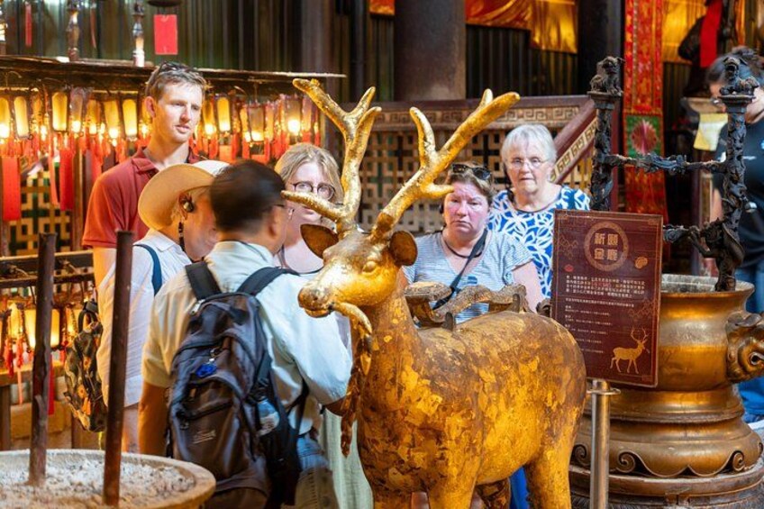 Top-Rated Hong Kong Tour: Peak Tram, Dim Sum & Cultural Sights 2