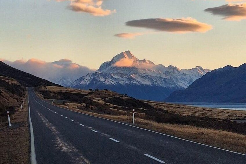 Lake Tekapo to Mt Cook One-Way Small Group Tour 4