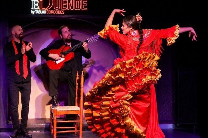Intimate Flamenco Show El Duende Bar & Cocktails Barcelona 2