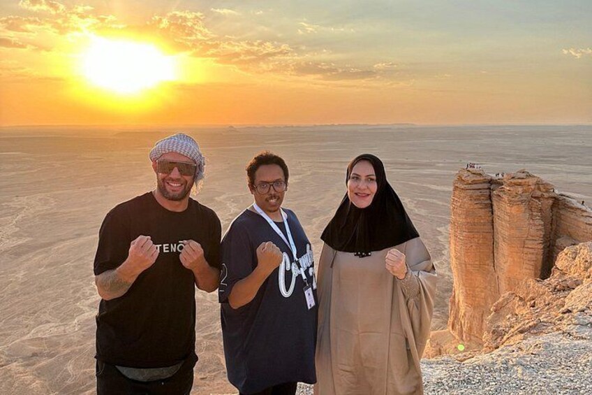 Guide with Women feather weight world title fighter Cris 2