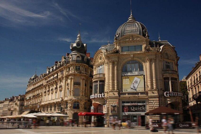 Private Historic Walking tour in Montpellier 5