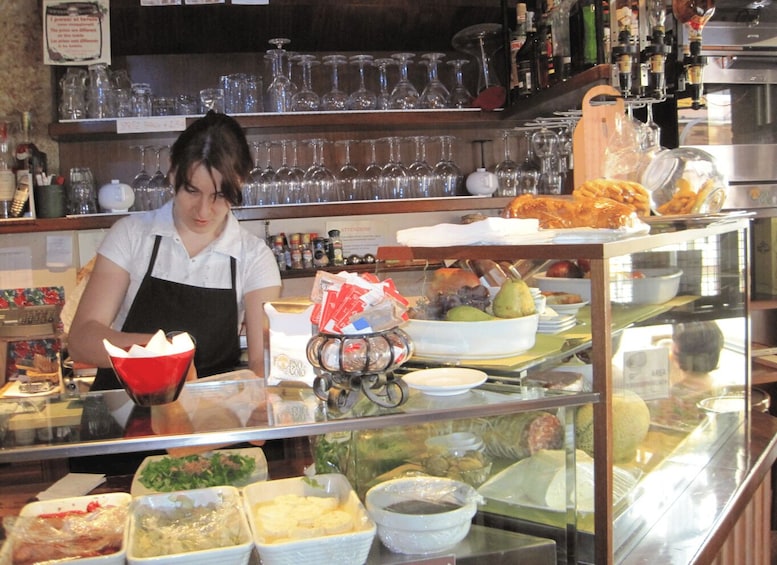 Picture 3 for Activity From Padua: Walking & Wine Tasting City Tour 3