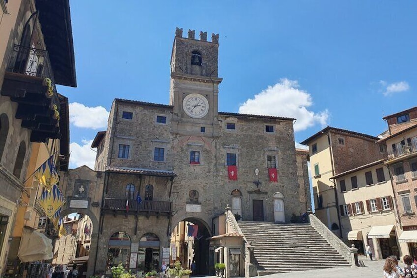 Cortona Private walking Tour under the Tuscan sun 