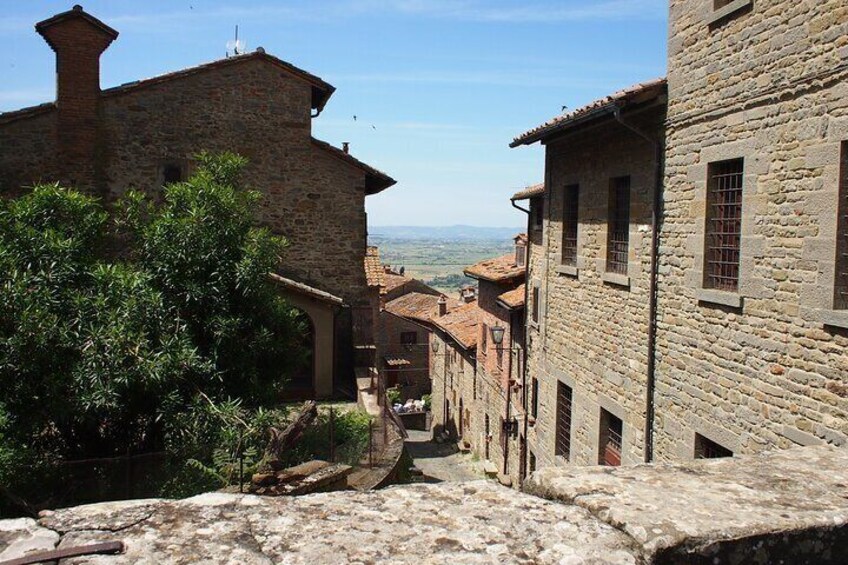 Cortona Private walking Tour under the Tuscan sun 