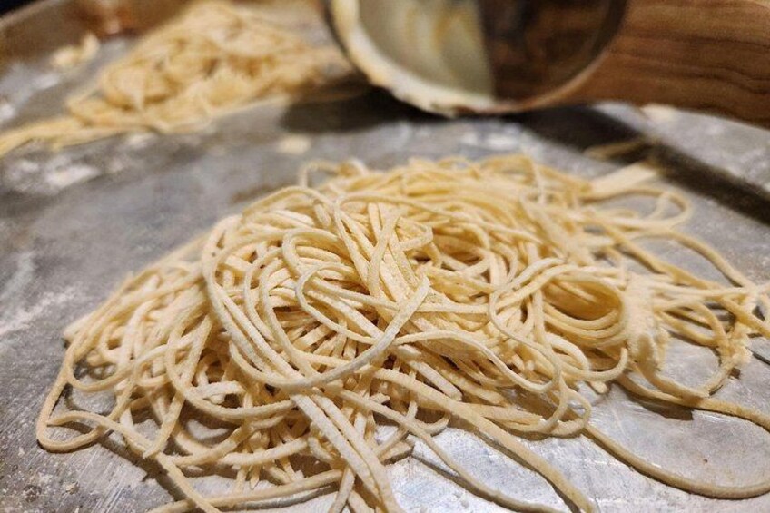PRIVATE Chicago-Style Pizza or Pasta Cooking Class Near Chicago 5
