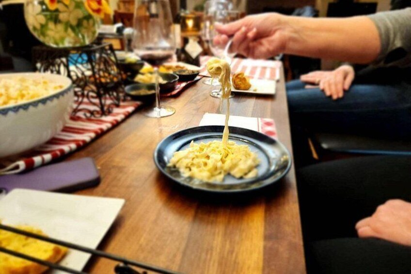 Private Deep Dish Pizza or Pasta Making Class Near Chicago 5