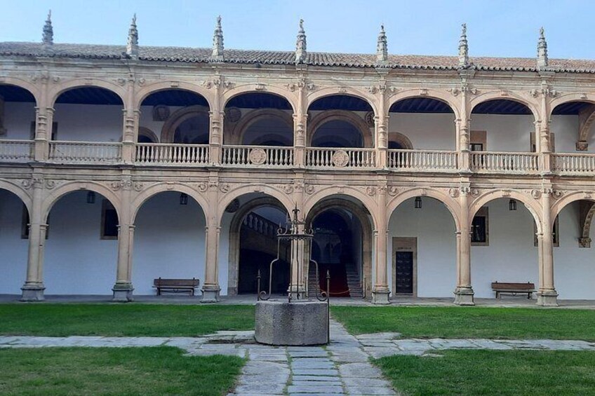 Patio Colegio Mayor Fonseca 5