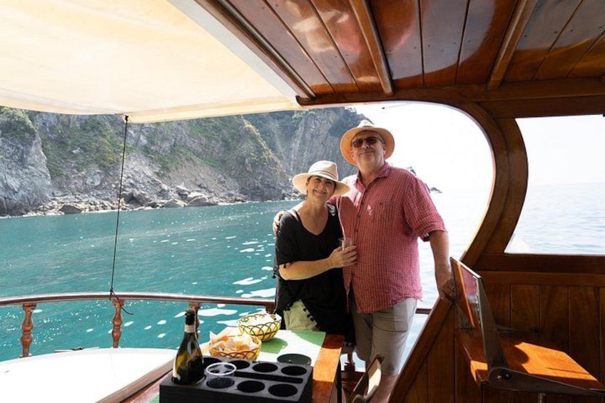 Boat tour in Cinque Terre from La Spezia with lunch on board 4