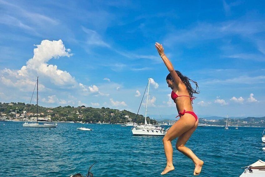 8 Hours Cinque Terre with Lunch on Boat in Spezia 4