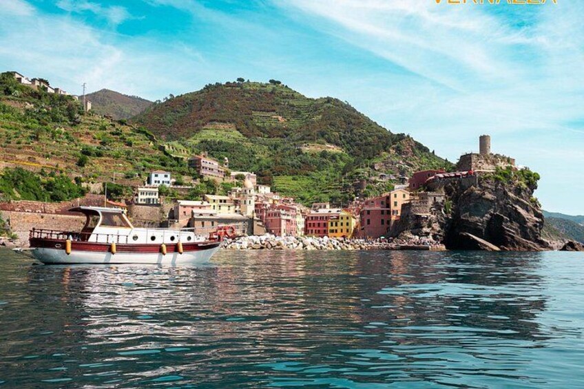 8 Hours Cinque Terre with Lunch on Boat in Spezia 1