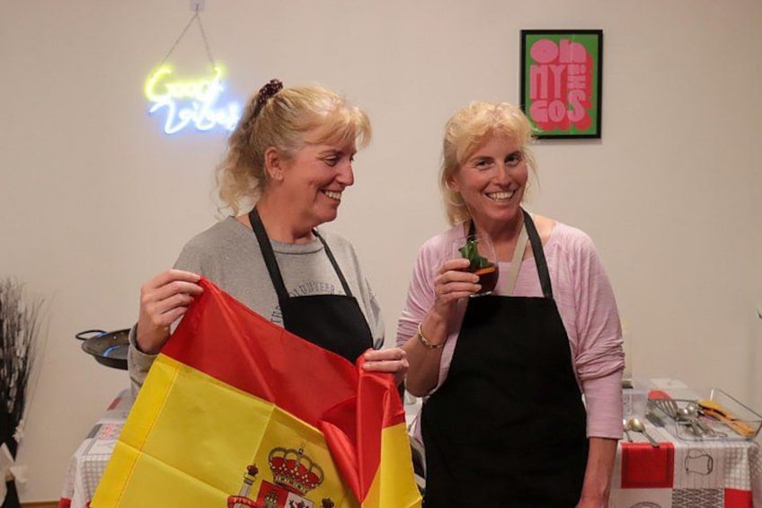 Paella Workshop with Bottomless Sangria in Central Madrid 4