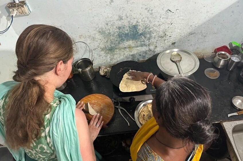 Traditional Indian Home Cooking Private Class in Hampi 2