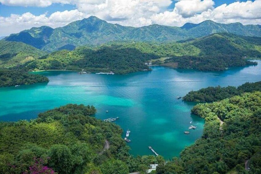 Sun Moon Lake and Qingjing Shared Day Tour Taiwan 3