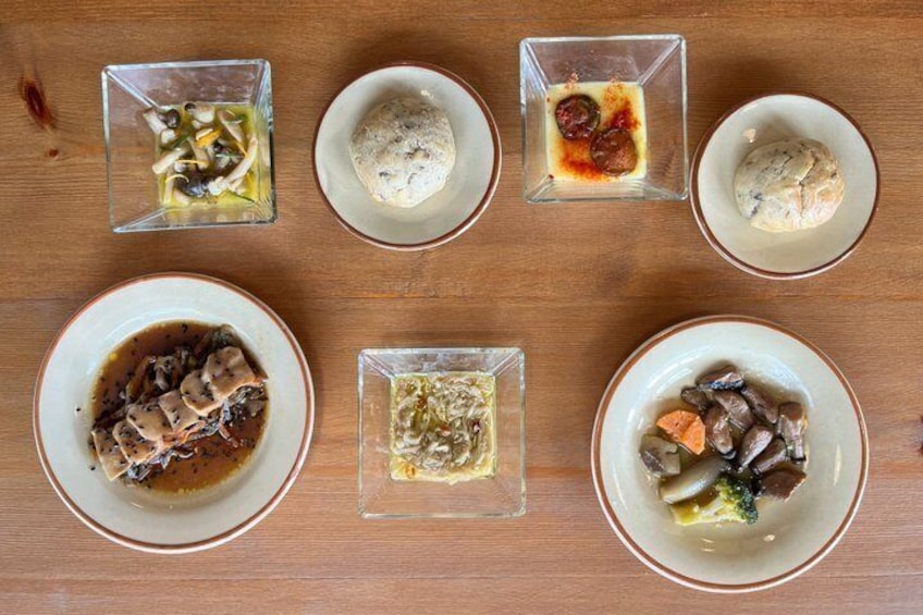 From cultivation to dish : Guided tour and mushroom tasting 5