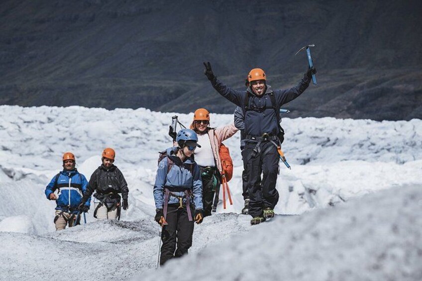 Glacier hike and Iceberg Boat Tour 3
