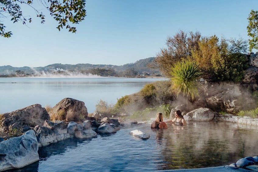Polynesian Spa Rotorua: Deluxe Lake Spa Hot Spring Bathing 1