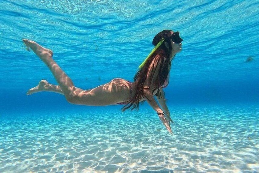 Catamaran in Cozumel with snorkeling at El Cielo and open Bar 4