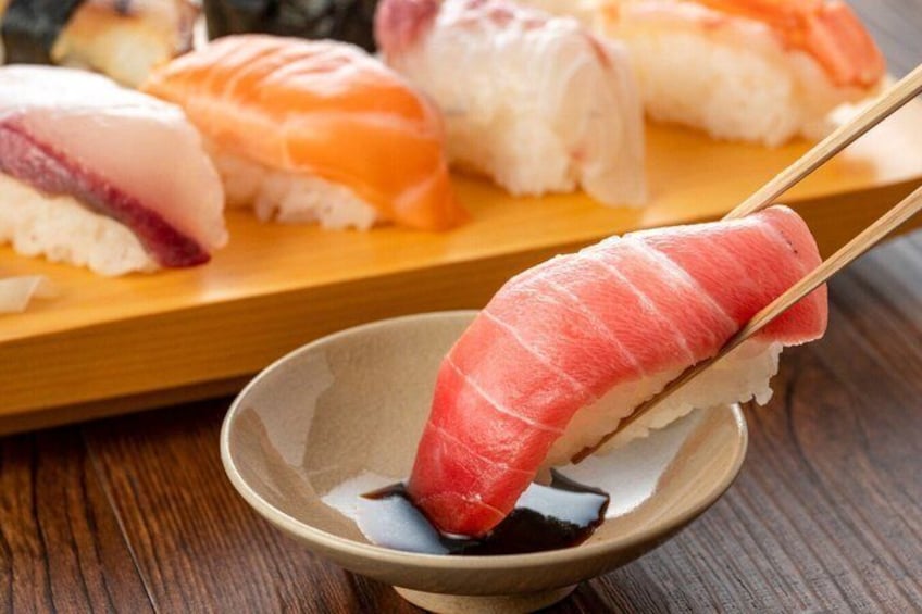 Osaka Food Tour: 20 dishes at 4 Local Eateries 5
