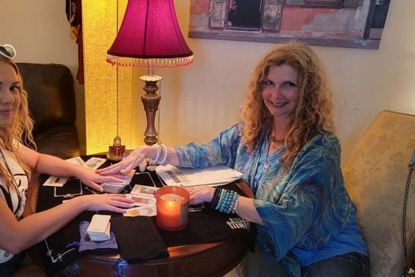 1 Hour Private Tarot Reading in Wilmington 2