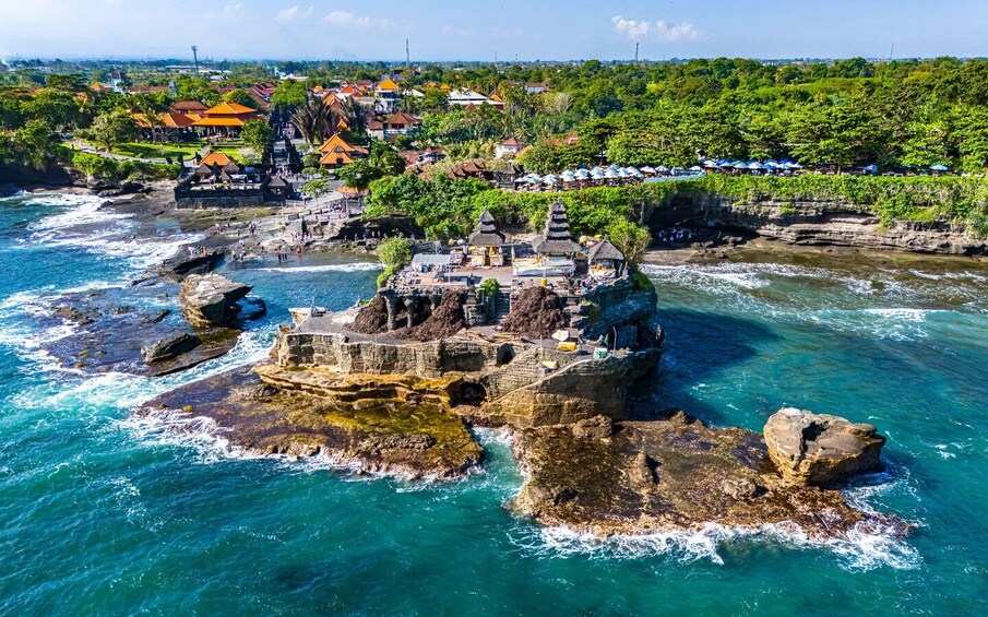Picture 2 for Activity Bali: Tanah Lot, Jatiluwih Terrace, & Ulundanu Beratan Tour 2