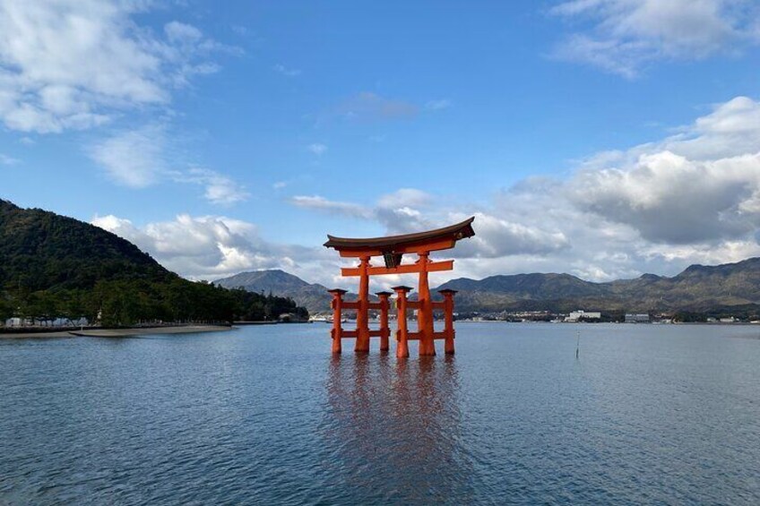 Private Hiroshima and Miyajima Guided Tour