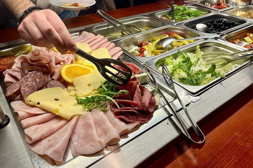 Prague Sightseeing Boat Cruise with Buffet Dinner 5
