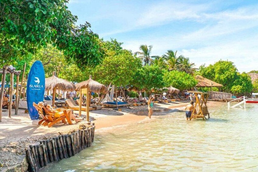 Cartagena 5 Island Hop Tour: Lunch, Snorkel, Beach Clubs, & More 2