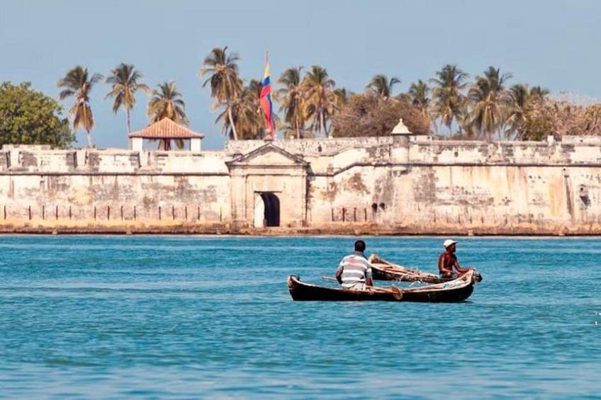 Cartagena 5 Island Hop Tour: Lunch, Snorkel, Beach Clubs, & More 2