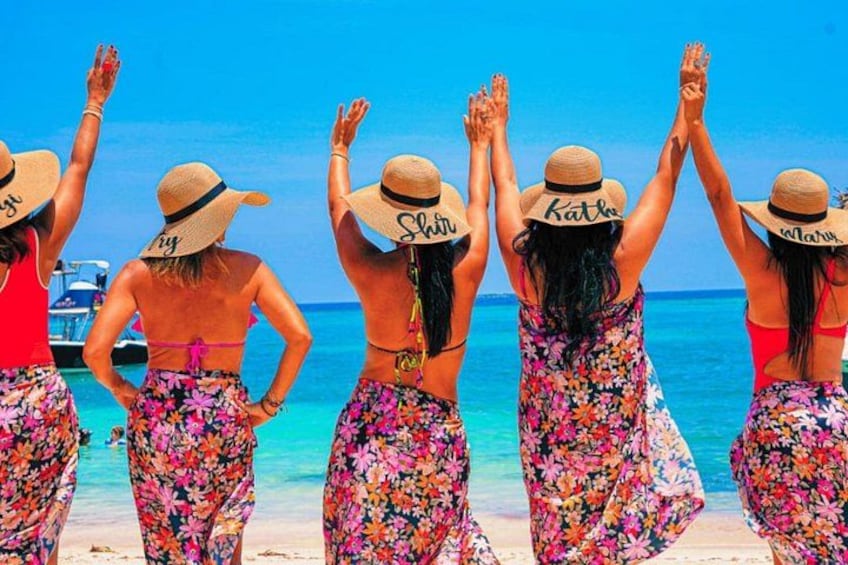 Cartagena 5 Island Hop Tour: Lunch, Snorkel, Beach Clubs, & More 2