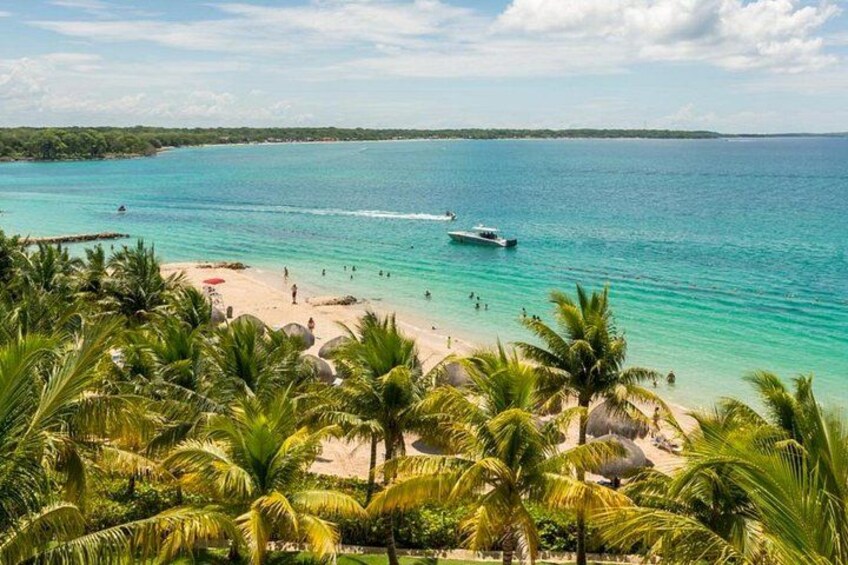 Cartagena 5 Island Hop Tour: Lunch, Snorkel, Beach Clubs, & More 3