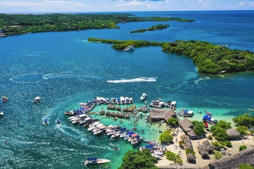 Cartagena 5 Island Hop Tour: Lunch, Snorkel, Beach Clubs, & More 3