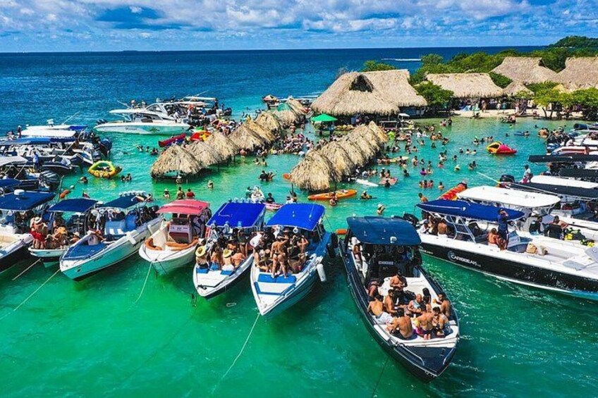 Cartagena 5 Island Hop Tour: Lunch, Snorkel, Beach Clubs, & More 3