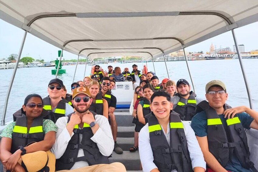 Cartagena 5 Island Hop Tour: Lunch, Snorkel, Beach Clubs, & More 3