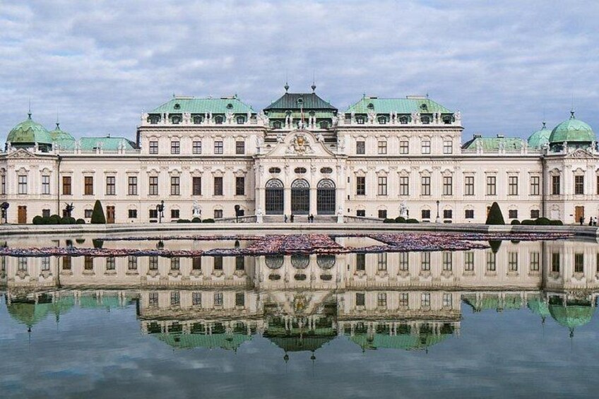 4 hour private tour in Vienna with a car up to 6 pax 3