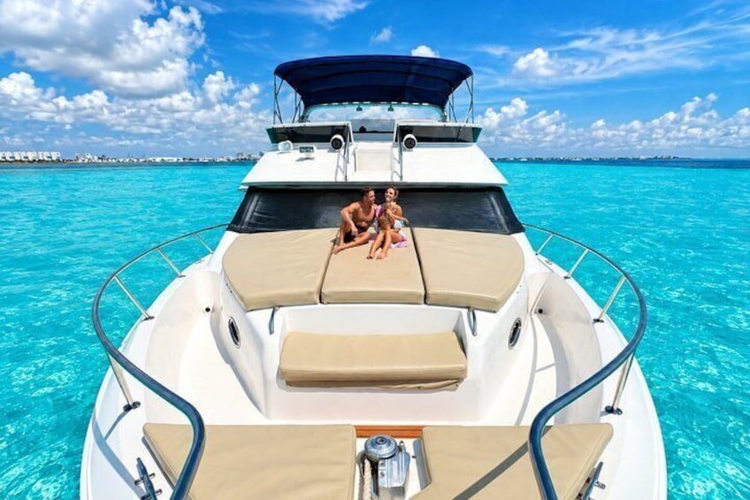 Deluxe Yacht 48FT with FlyBrige Rental in Cancun 1