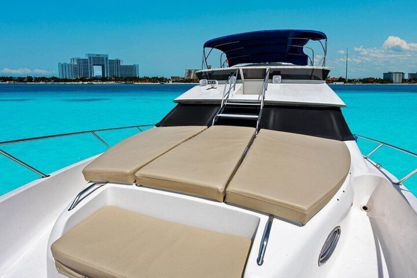Deluxe Yacht 48FT with FlyBrige Rental in Cancun 5